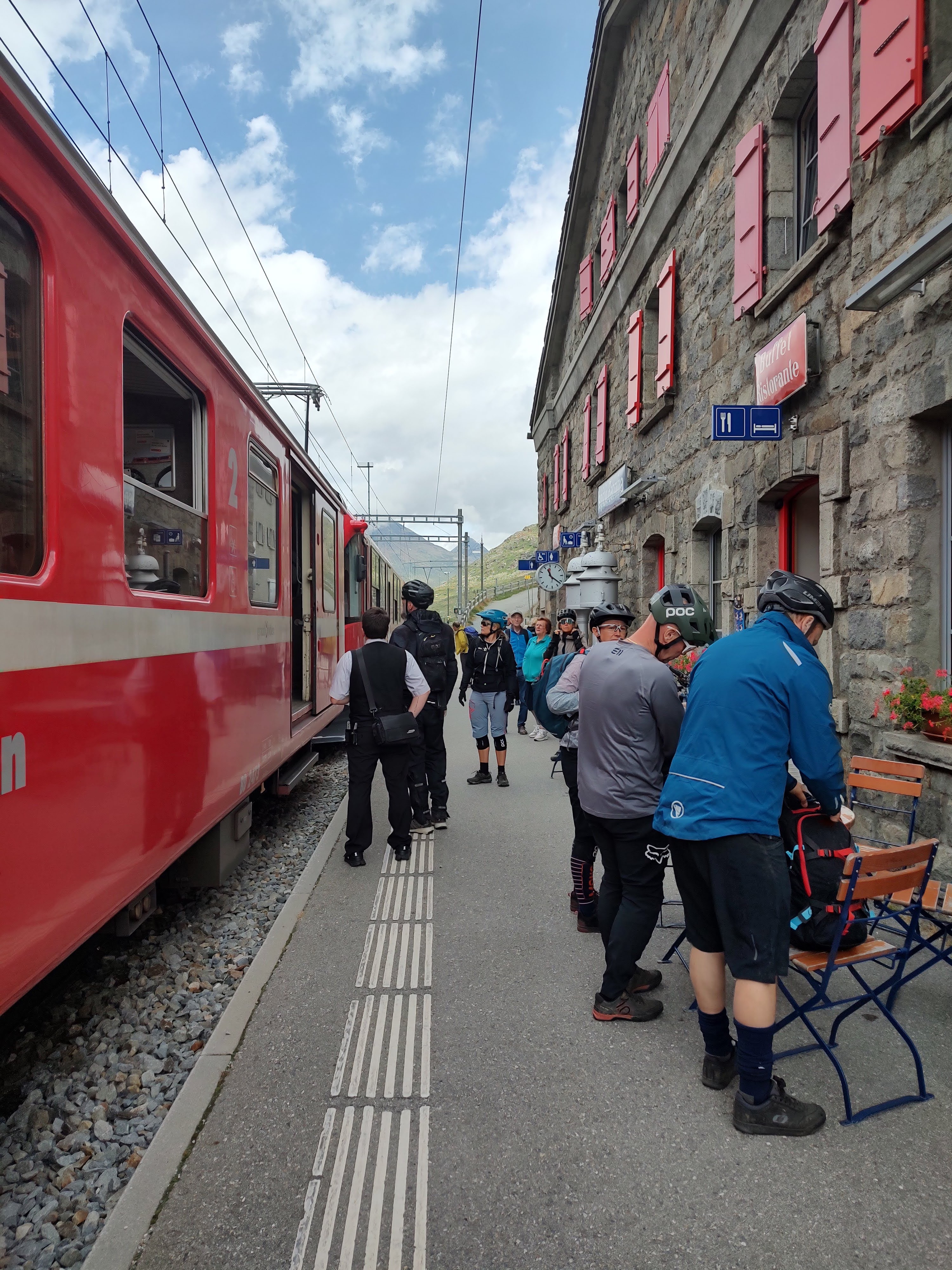 Vi lassar alla cyklar på Bernina tåget