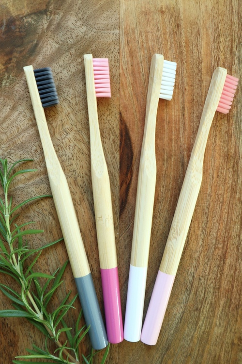 Ekovänliga tandborstar i bambu