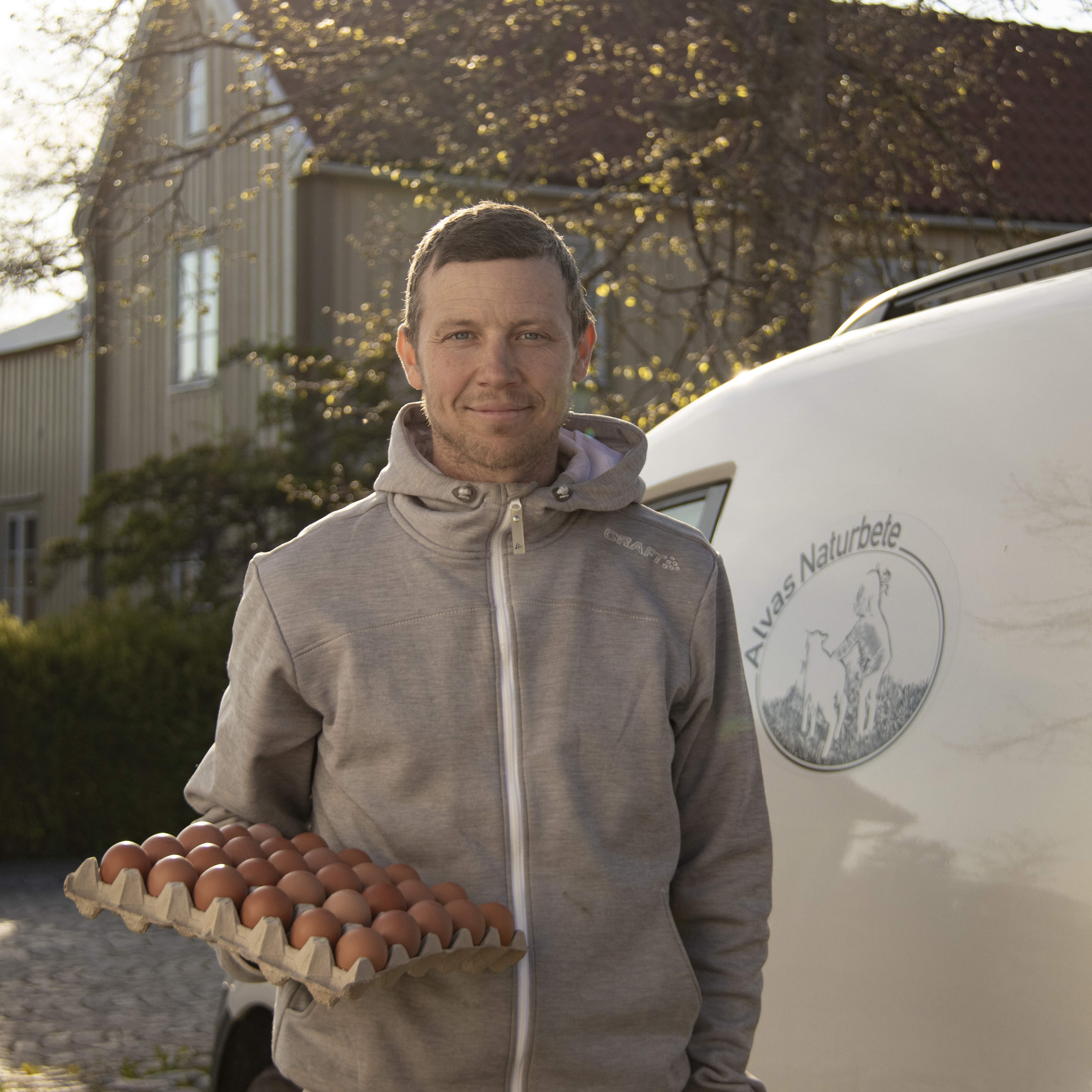 Daniel Hägerby, Alvas Naturbete, hade bilen full av gårdsägg och lämnade även ut kött och yoghurt.