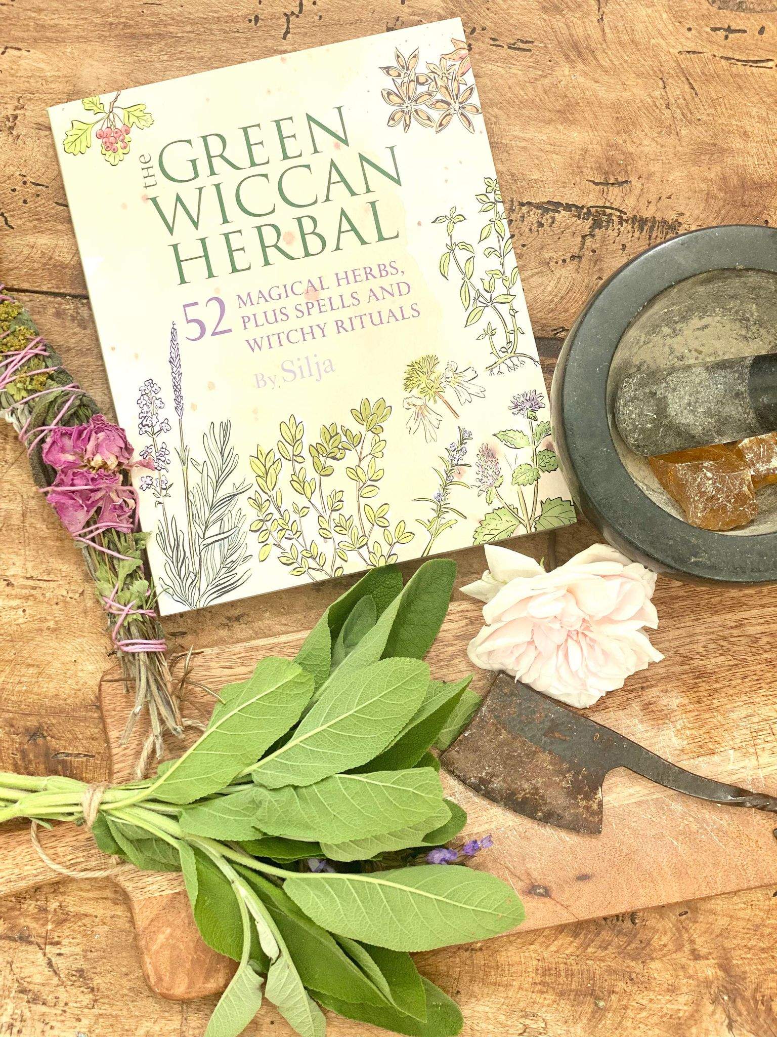 The Green wiccan Herbal - örtbok