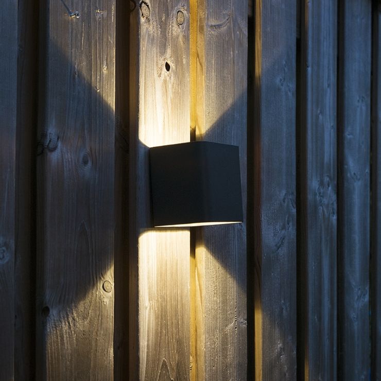Modernus sieninis šviestuvas tamsiai pilkas su LED IP54