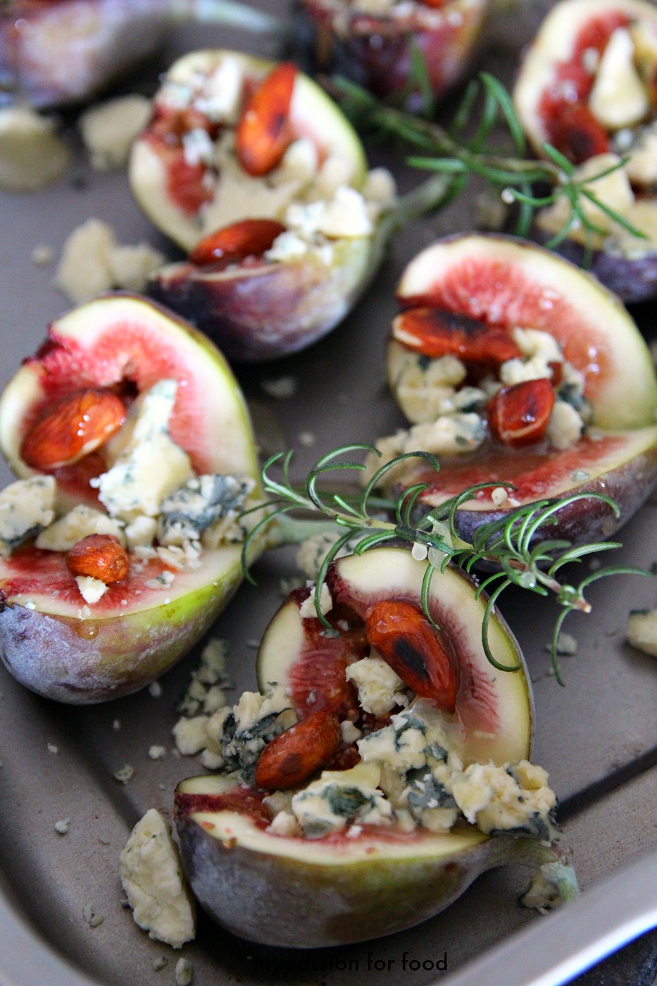 Story on the plate, Baked Figs with Rockford Cheese and Almonds (26 January 2015)