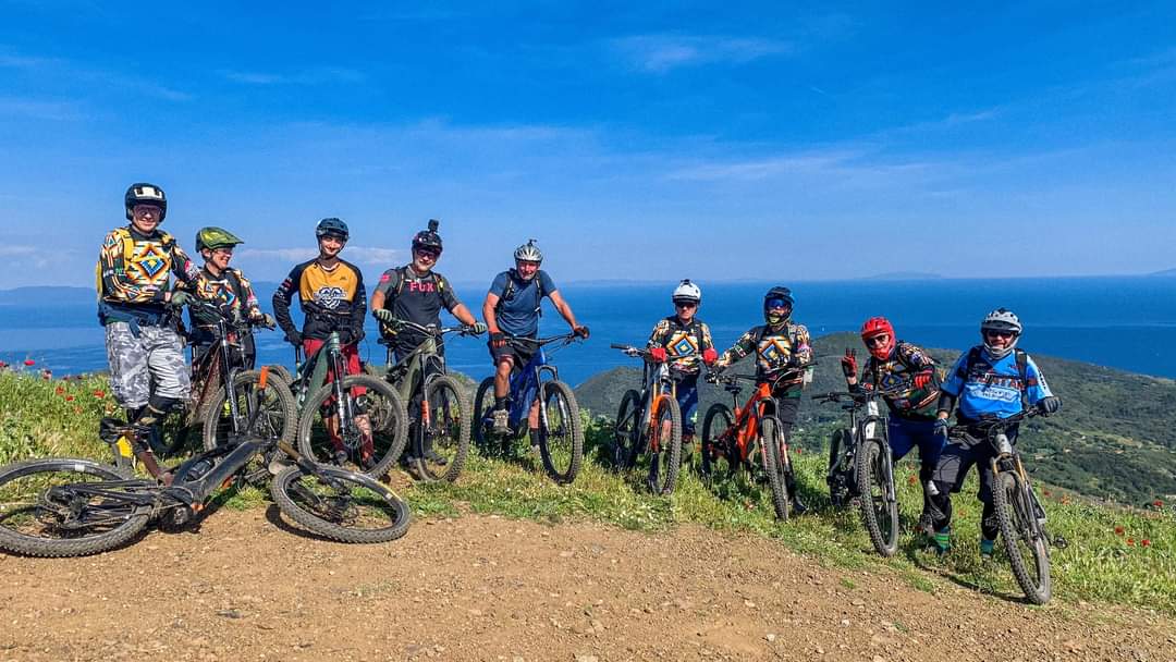 mountainbike enduro på ön Elba