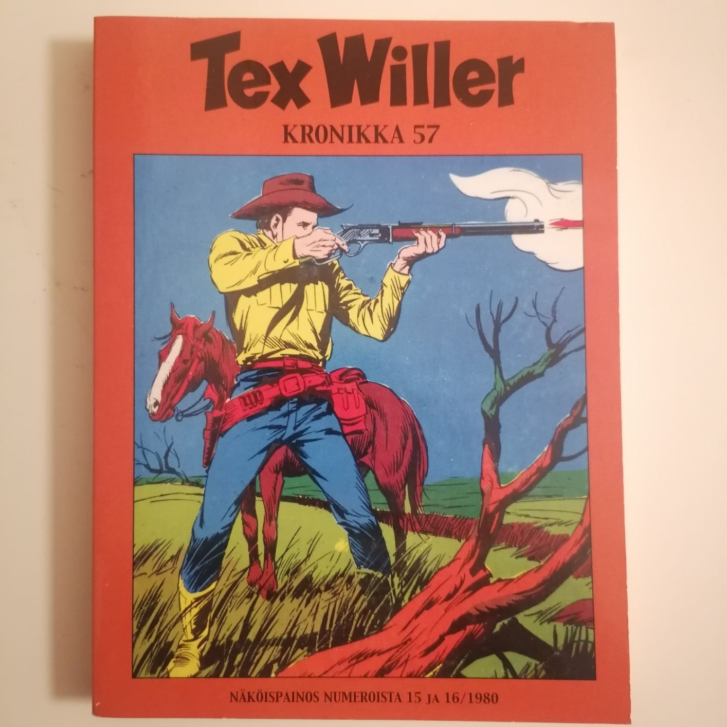 TEX WILLER Kronikka 57 siistikuntoinen ja lukematon näköispainos numeroista 15 ja 16 hinta 5,50euroa