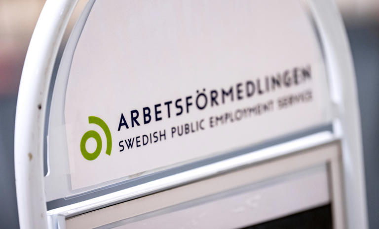 Fler arbetslösa får jobb