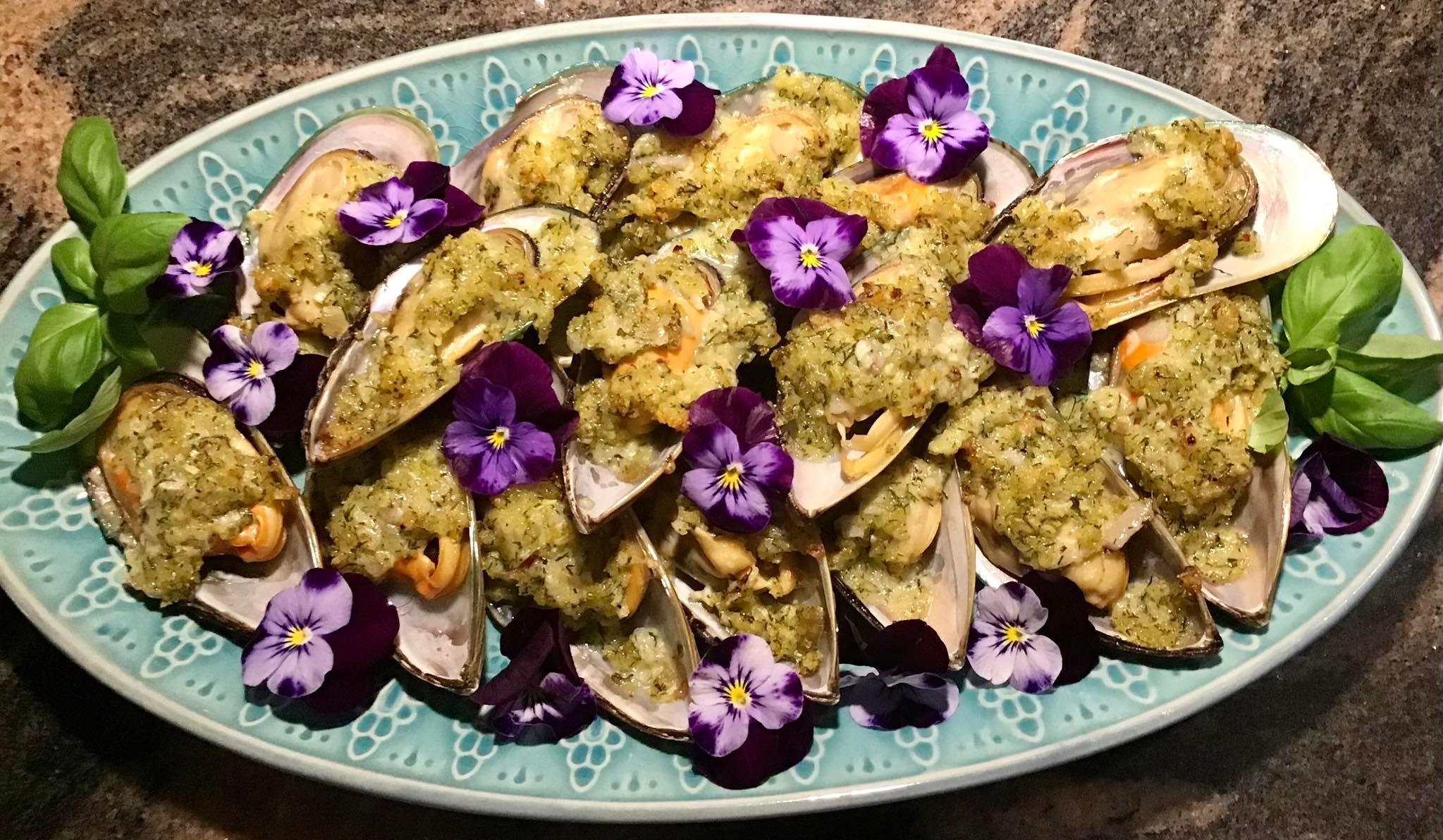Citron och parmesangratinerade musslor
