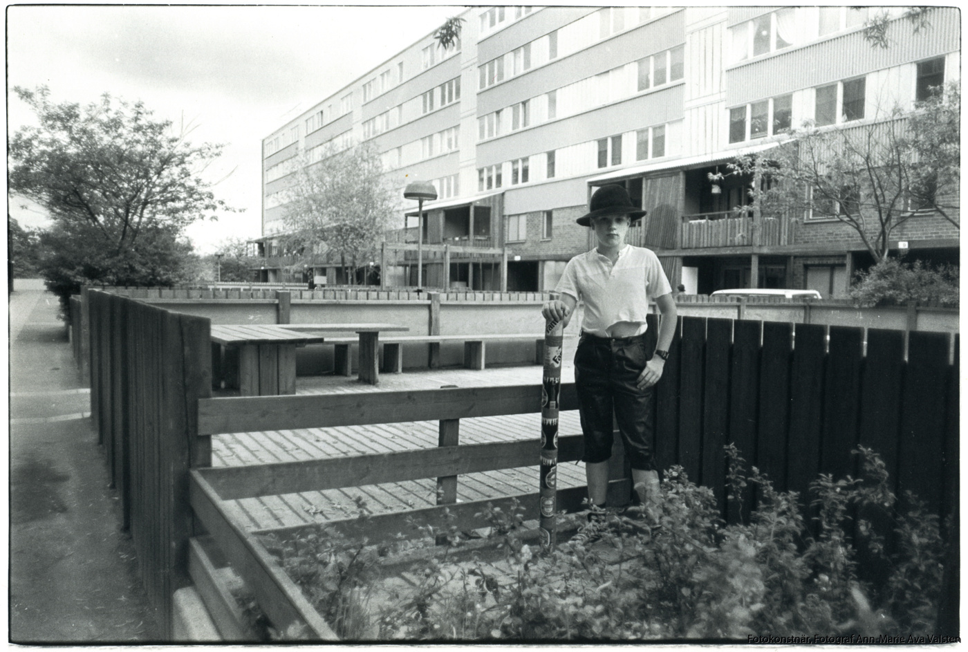 Fotokonstnär, Fotograf: Ava Valsten, Pojken med hatt