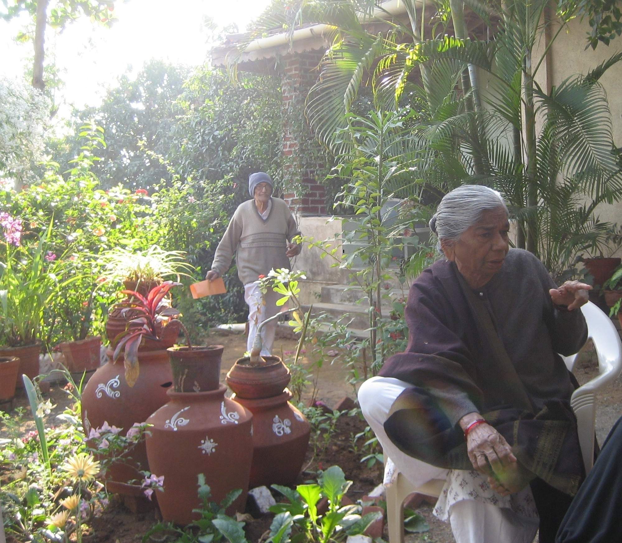 Tidig morgon hos Bhikhu och Kokila i Bilpudi